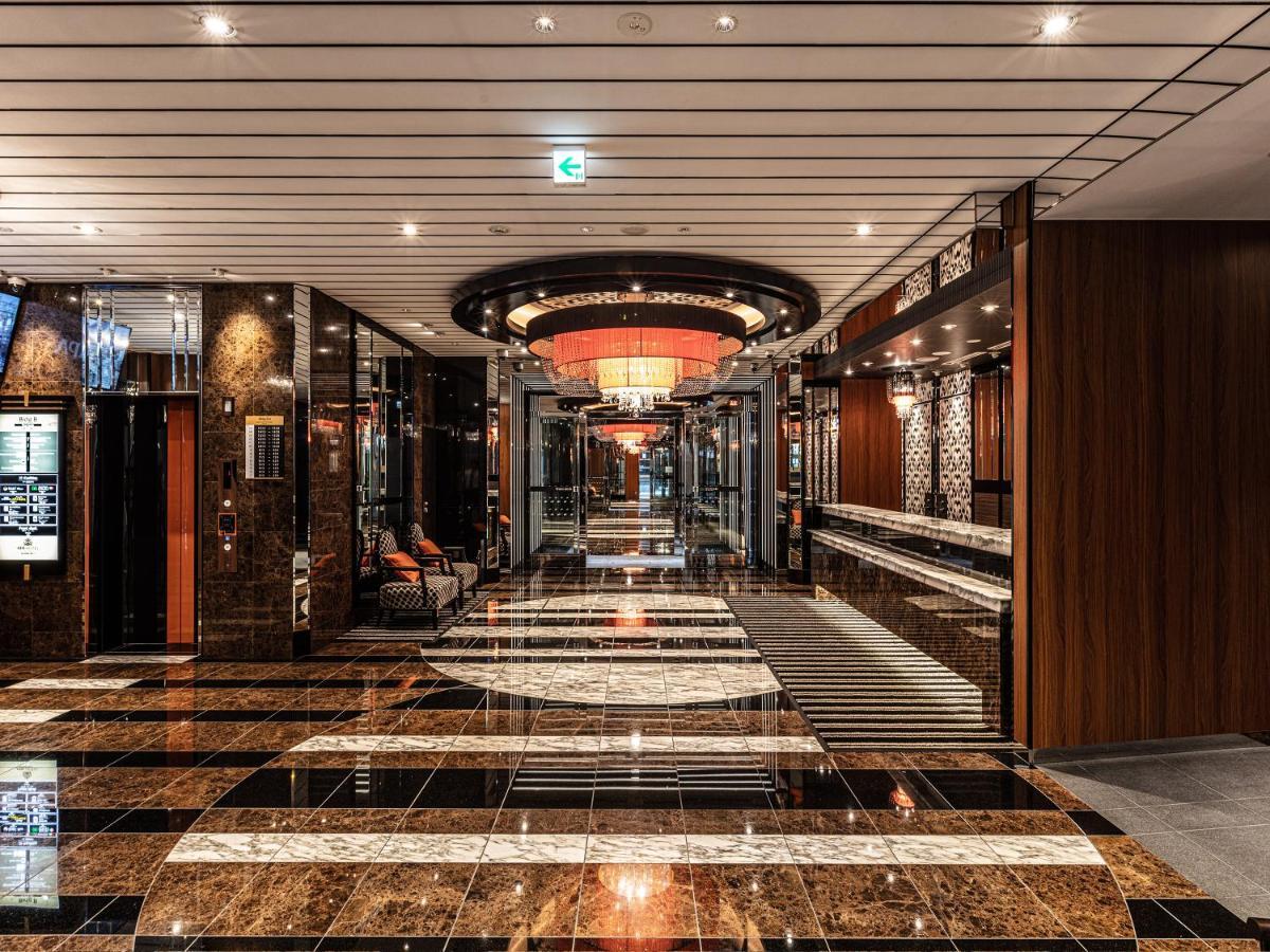 Apa Hotel Roppongi Six Tokyo Exterior photo